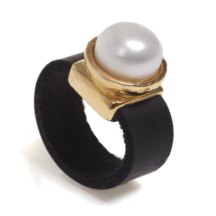 SEA Smadar Eliasaf Black Leather Ring with White Pearl - 1